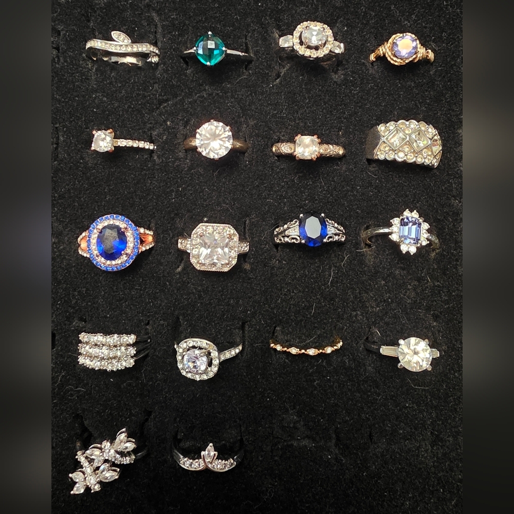 18 Piece Vintage To Costume Silver and Blue Toned Gemstone Ring Set Bundle